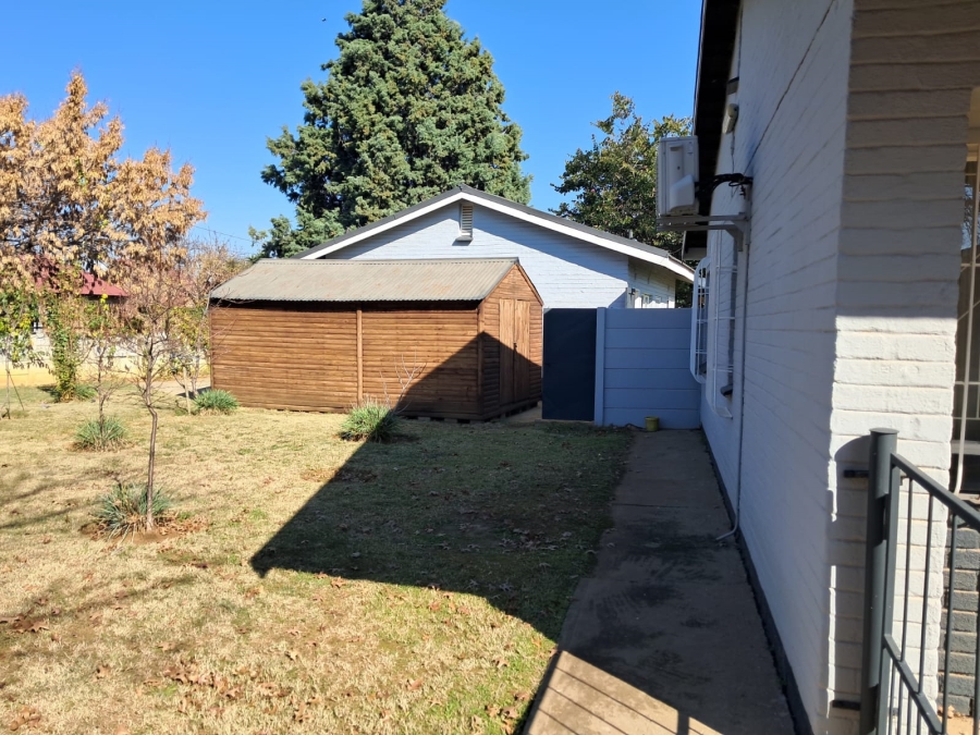 3 Bedroom Property for Sale in Naudeville Free State